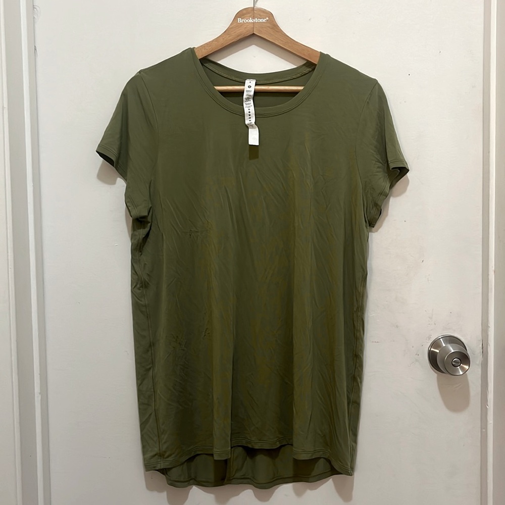 Lululemon - Bronze Green Open Up Tie Back Tee Modal (Size 8)